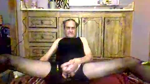 i-wish-i-was-a-girl online show from 04-20-26, 12:41