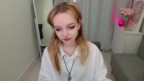 Snapshot of staymonica chatting on 09-26-25, 01:48 MONICA online show from 09-26-25, 01:48