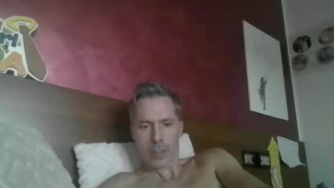 Snapshot of steel80 chatting on 11-25-25, 03:23 steel80 online show from 11-25-25, 03:23