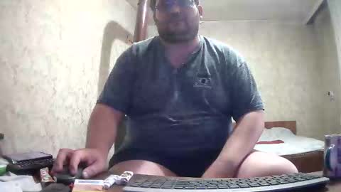 Snapshot of stefan90pt chatting on 10-17-25, 05:54 Stefan online show from 10-17-25, 05:54