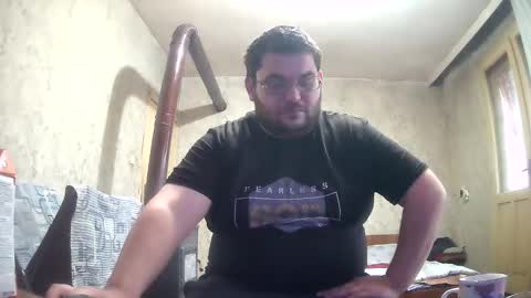 Snapshot of stefan90pt chatting on 10-27-25, 06:28 Stefan online show from 10-27-25, 06:28