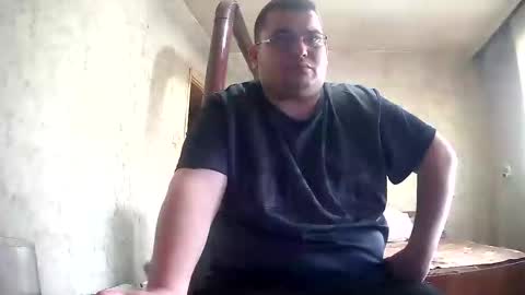 Snapshot of stefan90pt chatting on 05-21-26, 08:21 Stefan online show from 05-21-26, 08:21