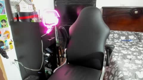 Snapshot of stefan_litleee chatting on 04-30-26, 01:12 julieth-cancer online show from 04-30-26, 01:12