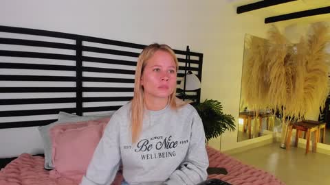 Snapshot of stefannny_ chatting on 12-30-24, 12:31 Stefanny online show from 12-30-24, 12:31