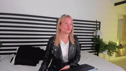 Snapshot of stefannny_ chatting on 01-20-25, 12:18 Stefanny online show from 01-20-25, 12:18
