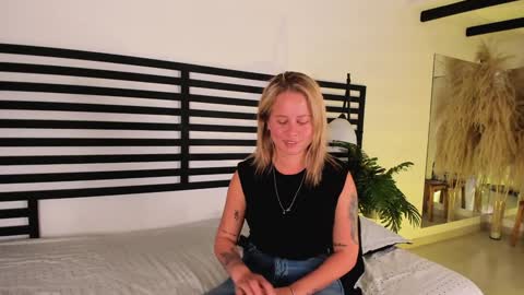 Snapshot of stefannny_ chatting on 01-23-25, 03:22 Stefanny online show from 01-23-25, 03:22