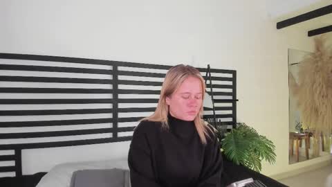 Snapshot of stefannny_ chatting on 02-18-25, 12:28 Stefanny online show from 02-18-25, 12:28