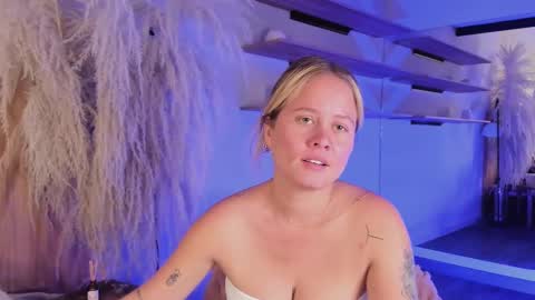 Snapshot of stefannny_ chatting on 02-27-25, 03:05 Stefanny online show from 02-27-25, 03:05