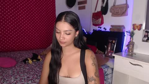 Snapshot of stefanny_pllus chatting on 12-18-24, 04:53 Im MiaIts my first day here online show from 12-18-24, 04:53