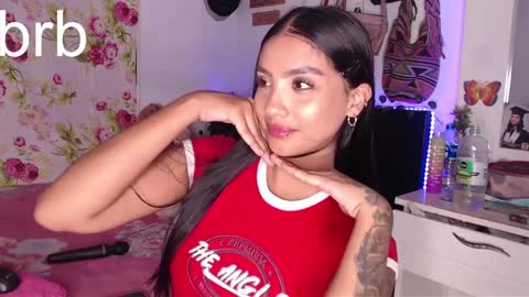 Snapshot of stefanny_pllus chatting on 12-21-24, 01:47 Im MiaIts my first day here online show from 12-21-24, 01:47