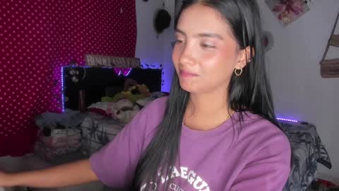 Snapshot of stefanny_pllus chatting on 01-17-25, 01:15 Im MiaIts my first day here online show from 01-17-25, 01:15