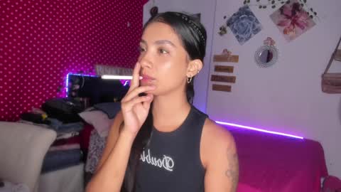 Snapshot of stefanny_pllus chatting on 01-25-25, 05:51 Im MiaIts my first day here online show from 01-25-25, 05:51