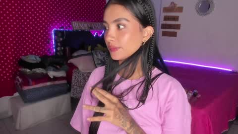 Snapshot of stefanny_pllus chatting on 01-26-25, 02:35 Im MiaIts my first day here online show from 01-26-25, 02:35