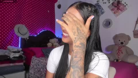 Snapshot of stefanny_pllus chatting on 02-03-25, 02:14 Im MiaIts my first day here online show from 02-03-25, 02:14