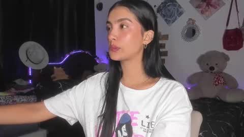 Snapshot of stefanny_pllus chatting on 02-14-25, 12:09 Im MiaIts my first day here online show from 02-14-25, 12:09