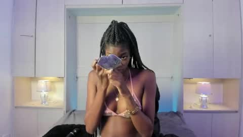 stefannyevans_ online show from 06-04-26, 12:00