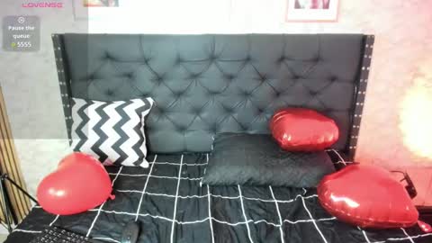 stefany_pablo1 online show from 02-13-25, 01:05