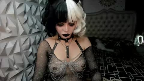 Jane online show from 04-18-26, 07:23