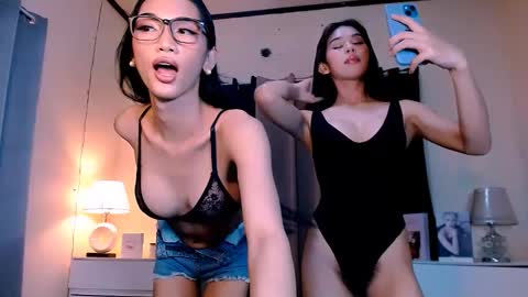 Snapshot of steffani_deluxe chatting on 12-14-25, 07:03 STEF online show from 12-14-25, 07:03