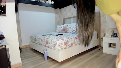 Zuly online show from 04-16-26, 11:40