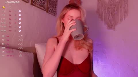 Snapshot of stela_artois chatting on 02-16-25, 05:04 My name is Stella Nice to meet you Fav Pattern is 111 boobs are real online show from 02-16-25, 05:04