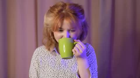 Snapshot of stela_vanila chatting on 09-19-25, 05:09 Stella online show from 09-19-25, 05:09