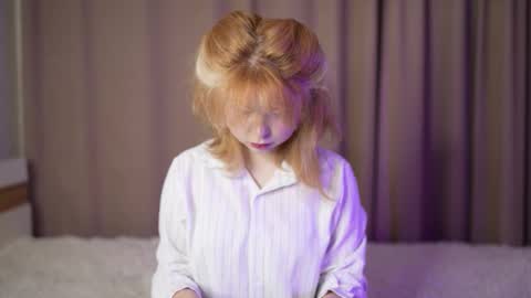 Snapshot of stela_vanila chatting on 10-04-25, 11:25 Stella online show from 10-04-25, 11:25