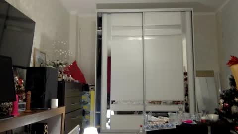 stella_walters online show from 01-12-25, 08:47