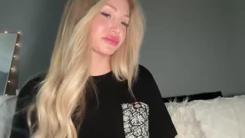 Stella Bella online show from 03-03-25, 12:48