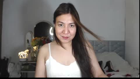 Stella online show from 10-11-25, 04:27