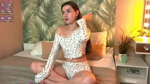 Snapshot of stellapierces chatting on 04-27-26, 06:33 stellapierces online show from 04-27-26, 06:33