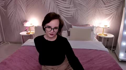 Snapshot of stellawills chatting on 03-01-25, 10:45 Stella online show from 03-01-25, 10:45