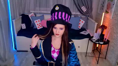 Snapshot of stellawills chatting on 10-31-25, 04:52 Stella online show from 10-31-25, 04:52