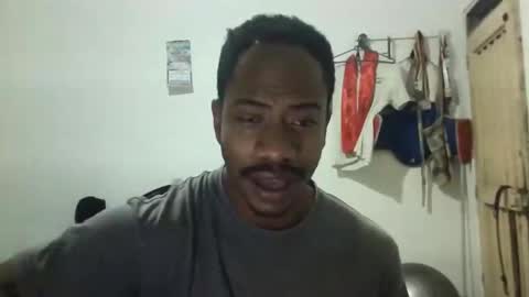 Snapshot of stemanlu9 chatting on 12-23-24, 07:17 Steman online show from 12-23-24, 07:17