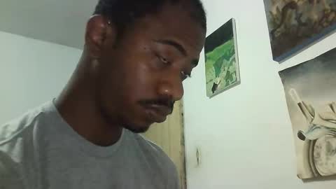 Snapshot of stemanlu9 chatting on 01-17-25, 08:22 Steman online show from 01-17-25, 08:22