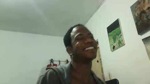 Snapshot of stemanlu9 chatting on 03-10-25, 03:20 Steman online show from 03-10-25, 03:20