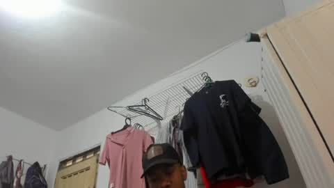 Snapshot of stemanlu9 chatting on 06-18-26, 03:49 Steman online show from 06-18-26, 03:49