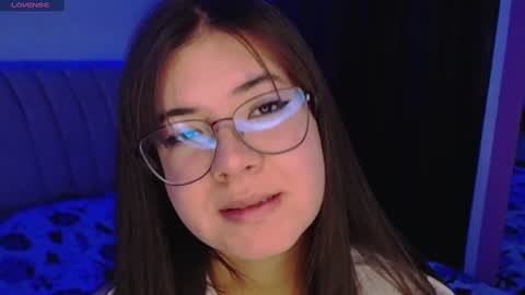 Snapshot of stepha_sweet chatting on 01-19-25, 09:55 Emma online show from 01-19-25, 09:55