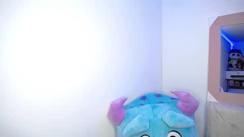 Snapshot of stepha_sweet chatting on 02-04-25, 07:22 Emma online show from 02-04-25, 07:22