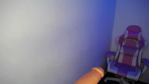 Snapshot of stepha_sweet chatting on 02-23-25, 07:07 Emma online show from 02-23-25, 07:07