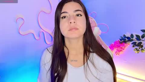 Emma online show from 02-11-26, 01:43