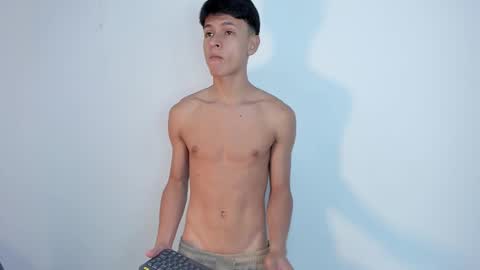 Stephane Rouss online show from 11-22-25, 07:57