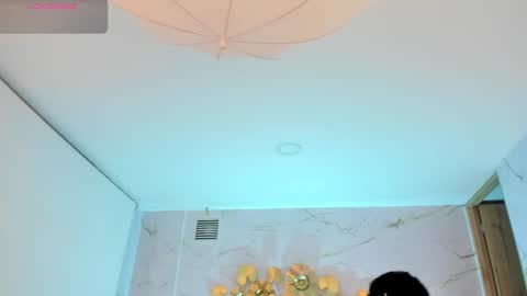 Snapshot of stephania_diamond chatting on 03-07-25, 02:15 online show from 03-07-25, 02:15