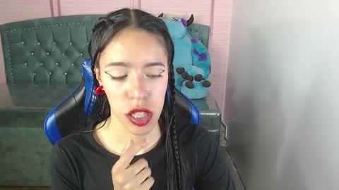 Stephania online show from 02-21-25, 10:15