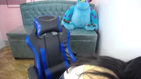 Stephania online show from 02-24-25, 10:26