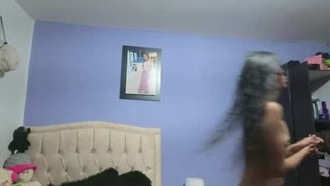 Snapshot of stephania_t chatting on 07-14-26, 02:23 Stephania online show from 07-14-26, 02:23