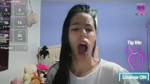 Snapshot of stephania_t chatting on 07-23-26, 02:37 Stephania online show from 07-23-26, 02:37