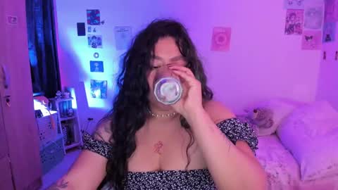 Stephanie  online show from 12-20-24, 12:08