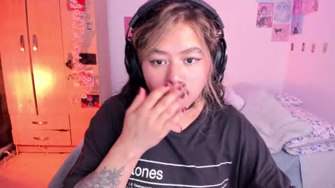 Stephanie  online show from 03-11-25, 12:44