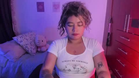 Stephanie  online show from 10-13-25, 12:43